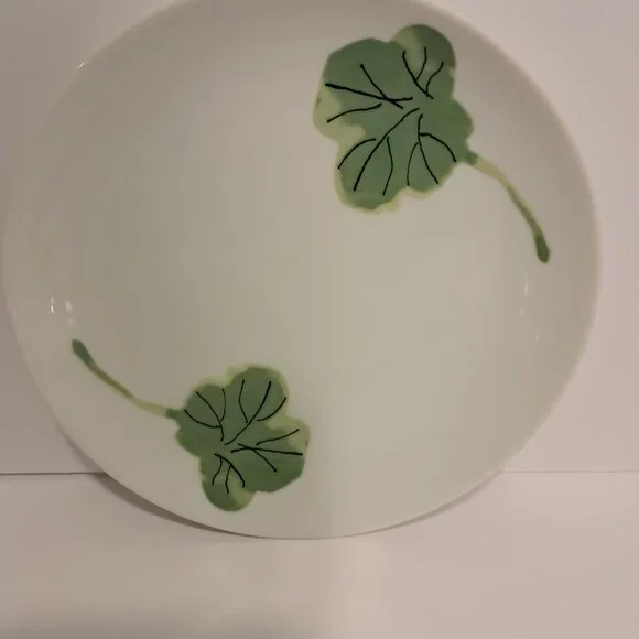 Geraniums Vera for Mikasa Plates - Picture 7 of 9